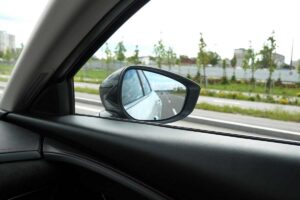 Nueva alerta de la Policía Nacional: la peligrosa técnica del retrovisor