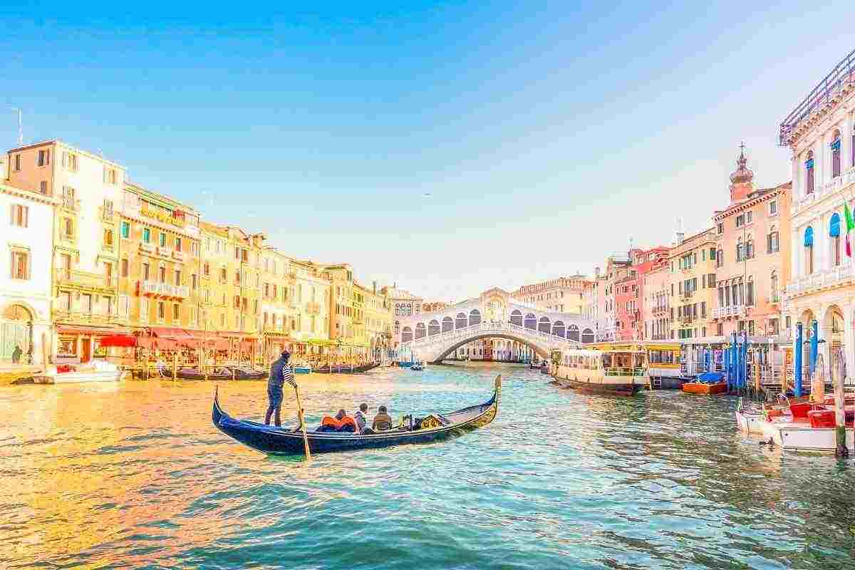 ¿Has visto alguna vez la Venecia española? Es igual y más económica