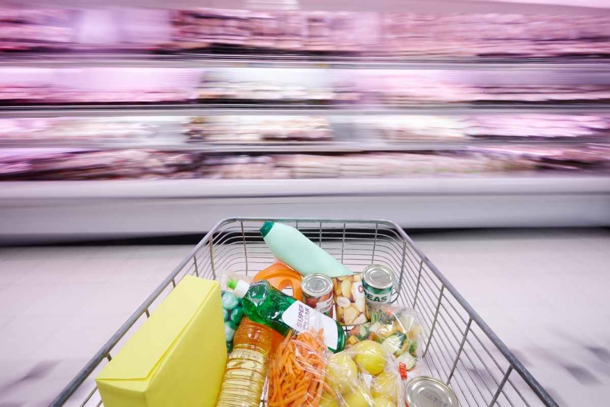 ¡No lo creerás! Estos supermercados en España te pueden ahorrar más de 1.000 € al año