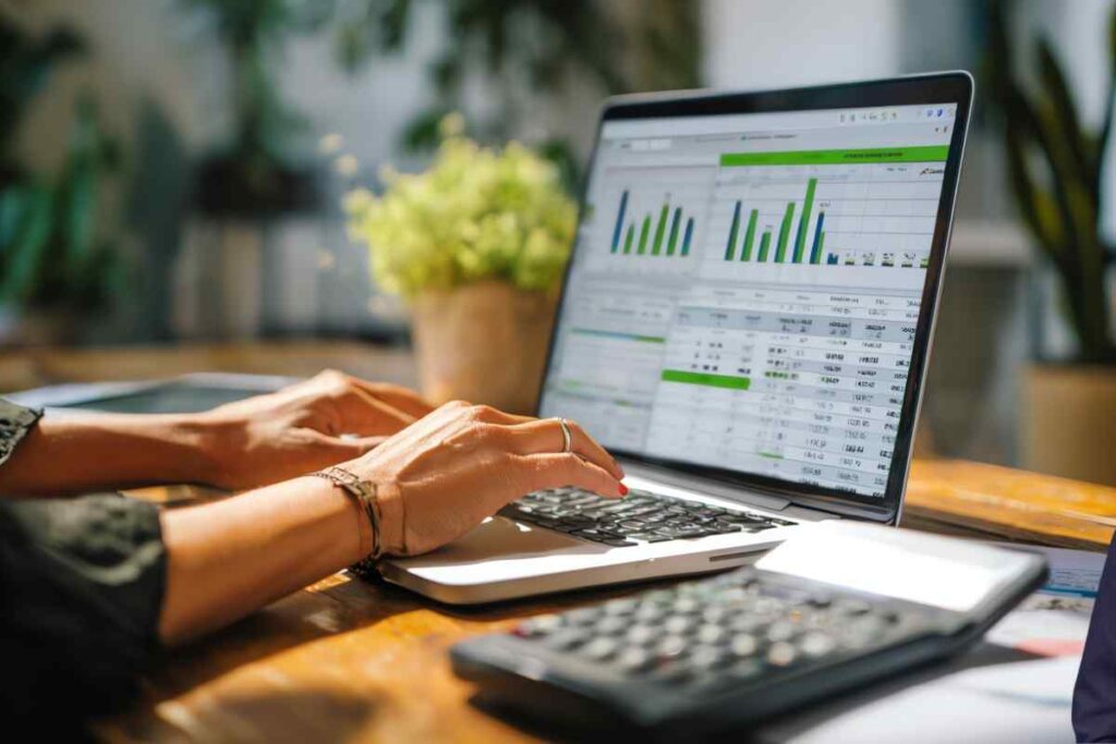 El sistema de las tres cuentas: la estrategia para controlar gastos y ahorrar cada mes