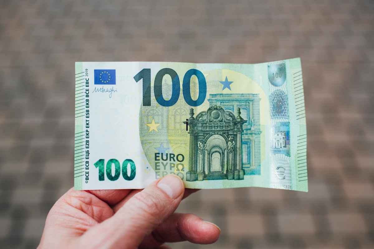 100 euro
