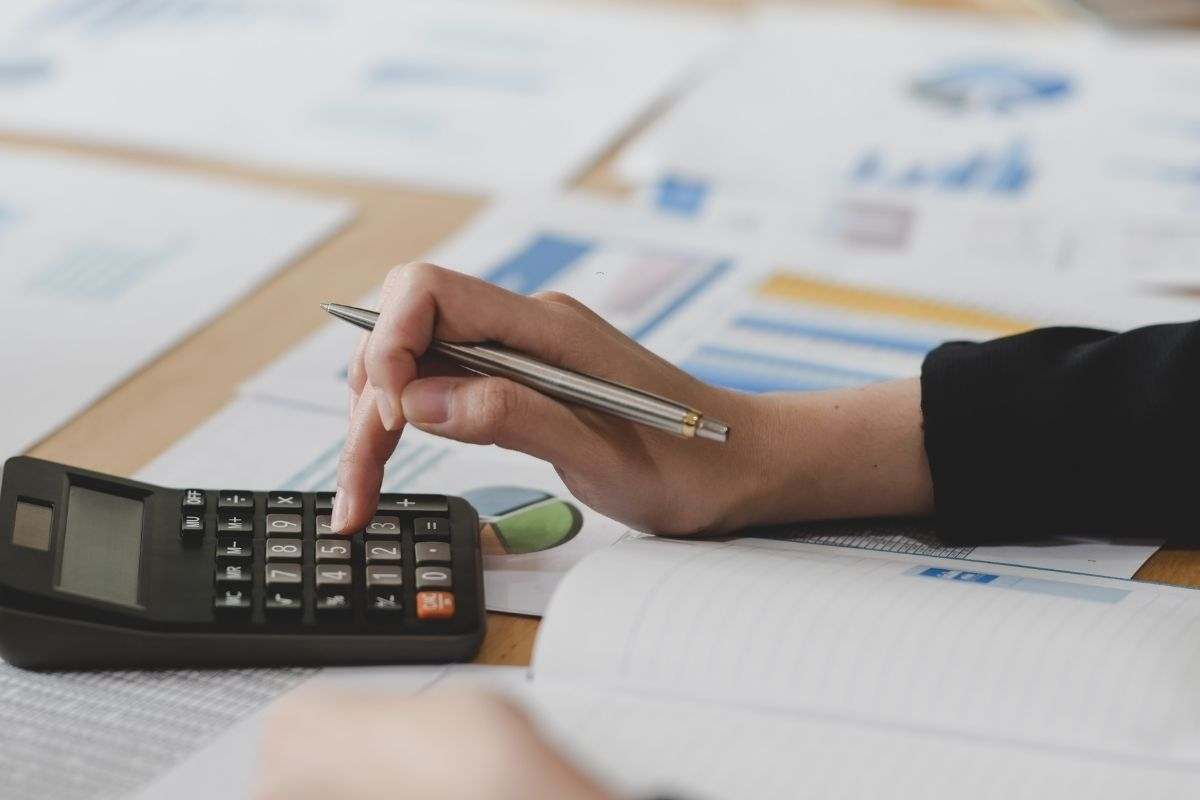 Cómo detectar y cancelar suscripciones ocultas en tu tarjeta o banco