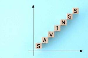 jóvenes profesionales ahorrar o invertir