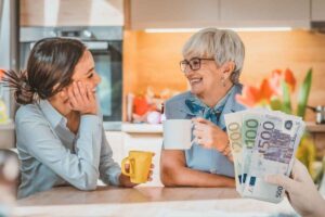 ¿Vives con tus padres y tienes más de 23 años?